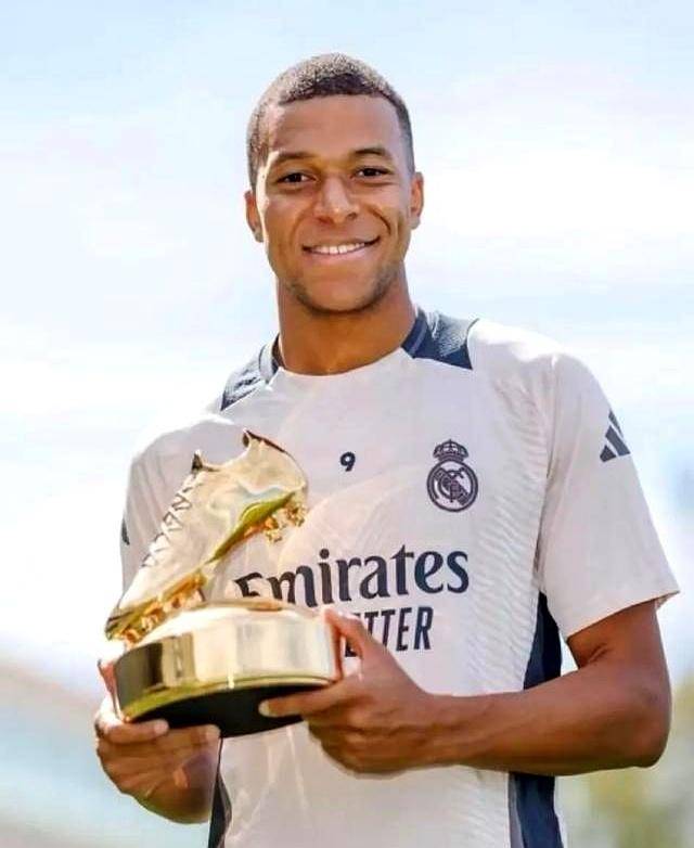 国安惨败越南夜， 邵佳一当场黑脸， 两大国脚恐遭永久除名！